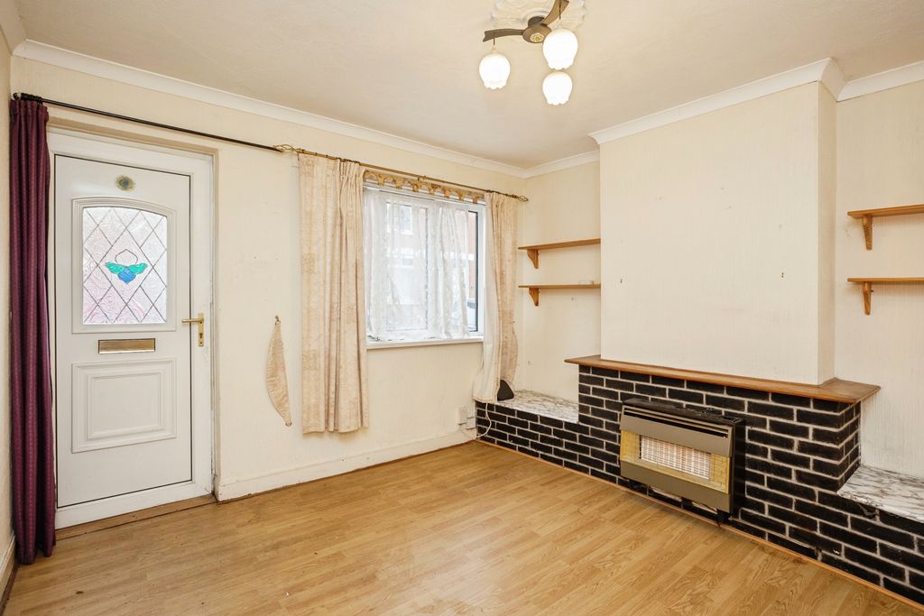 Property photo 2 of 15