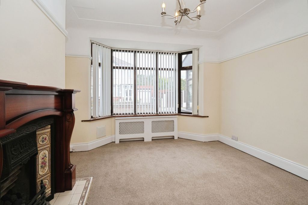 Property photo 3 of 18 Photo