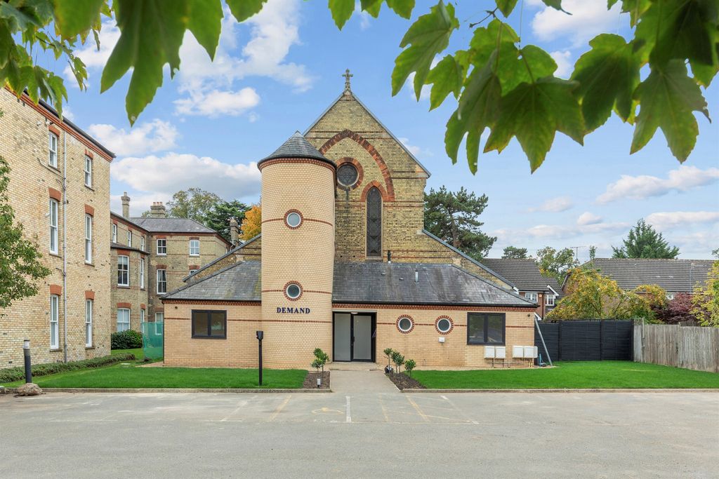 Property photo 2 of 16