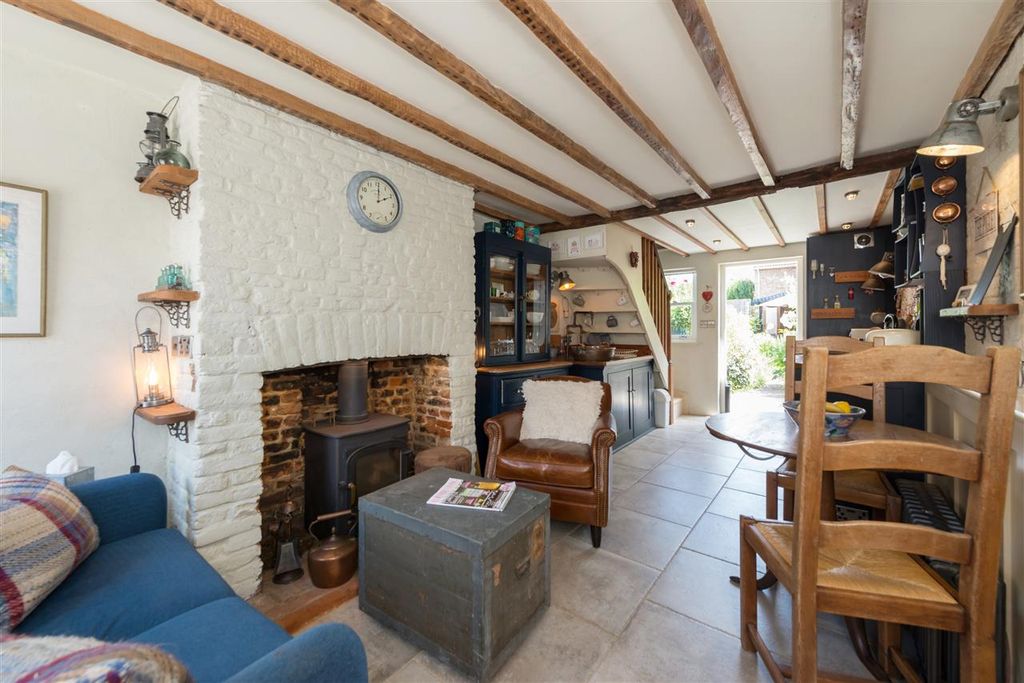 Property photo 2 of 16