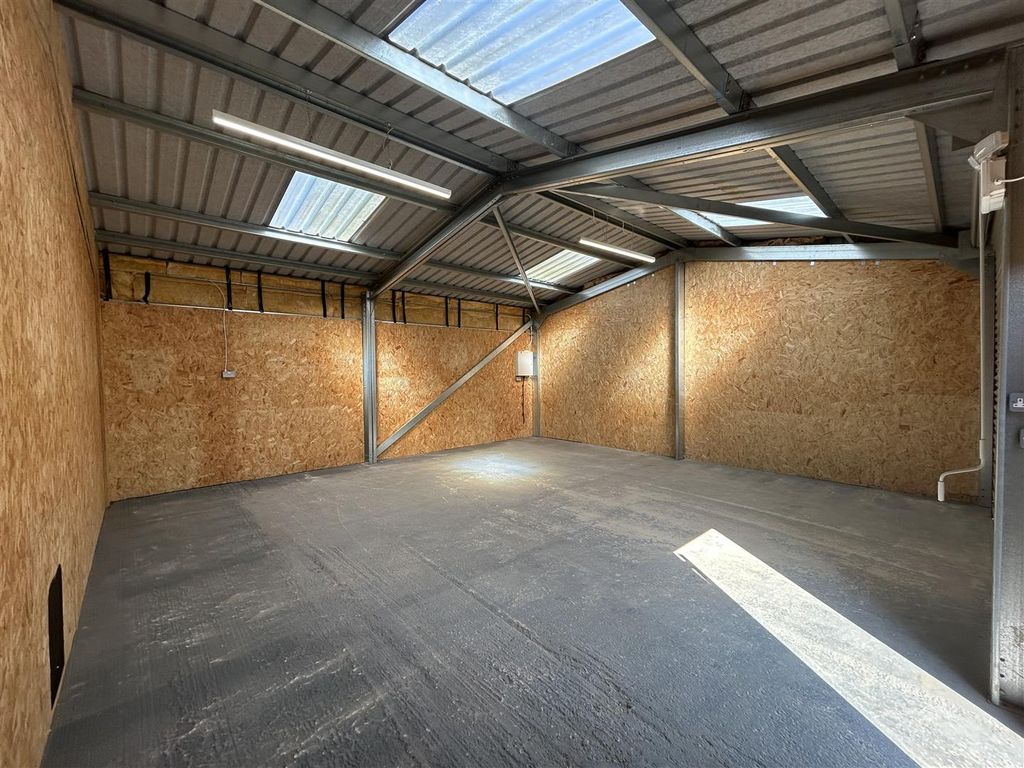Property photo 3 of 8 Img_3906.Jpg
