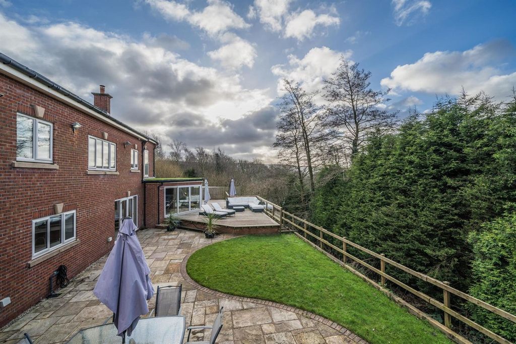 Additional image 4 of 4 bed detached house for saleHaywards Close, Glossop SK13