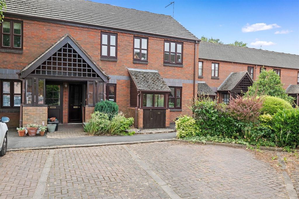 Property photo 1 of 8