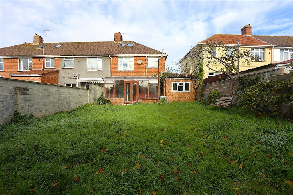 Property photo 2 of 25