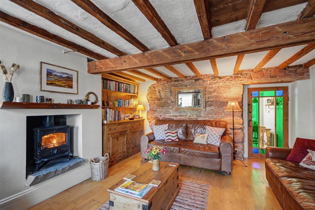 Property photo 2 of 42 Lounge_2.Jpeg