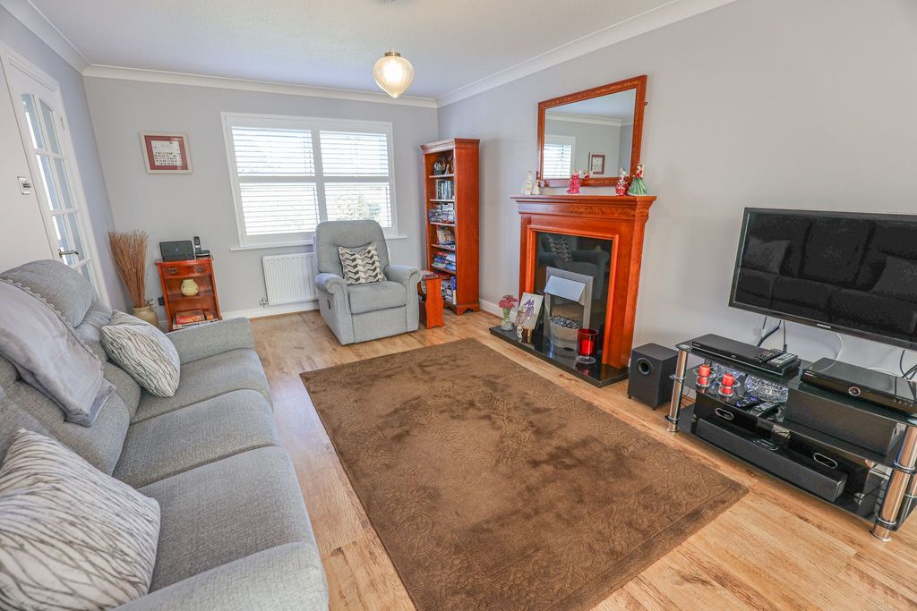 Property photo 3 of 25