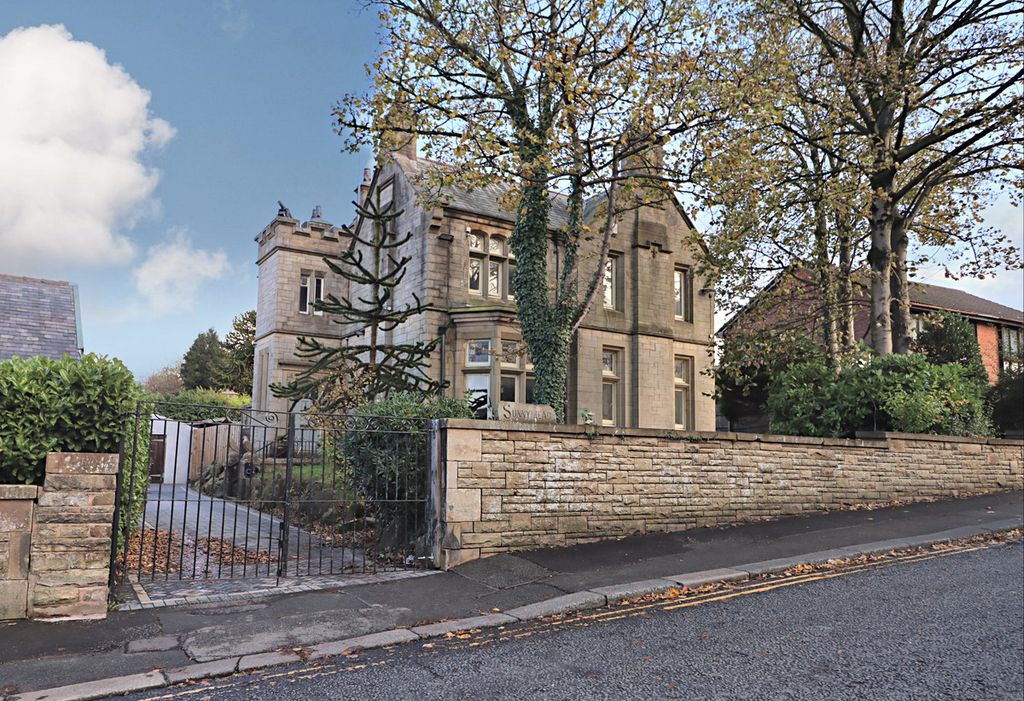 Property photo 1 of 29