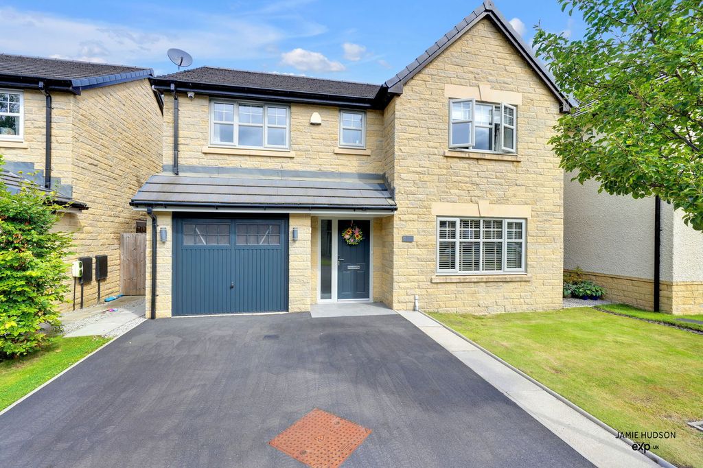 Property photo 1 of 33