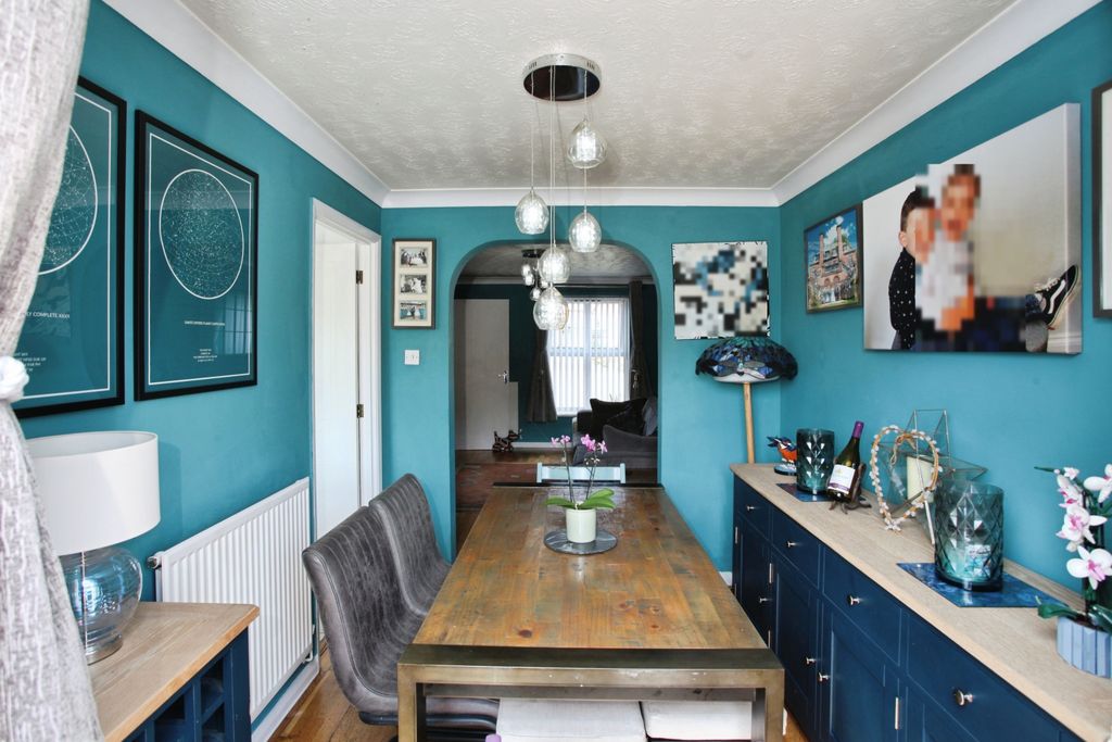 Property photo 2 of 25 Img_1296