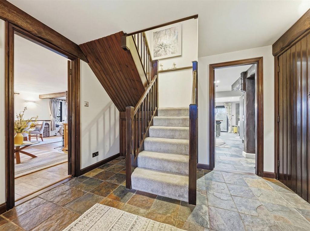 Property photo 2 of 47 Manor (17).Png