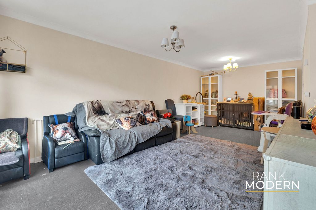 Property photo 2 of 29 Living Room