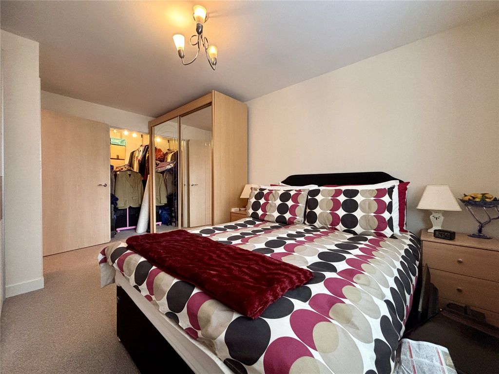 Property photo 3 of 11 Picture No. 01