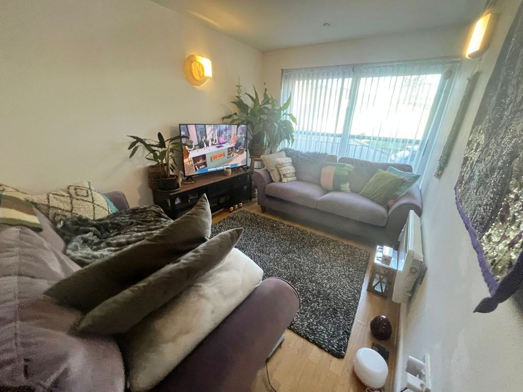 Property photo 3 of 6 Picture No. 04