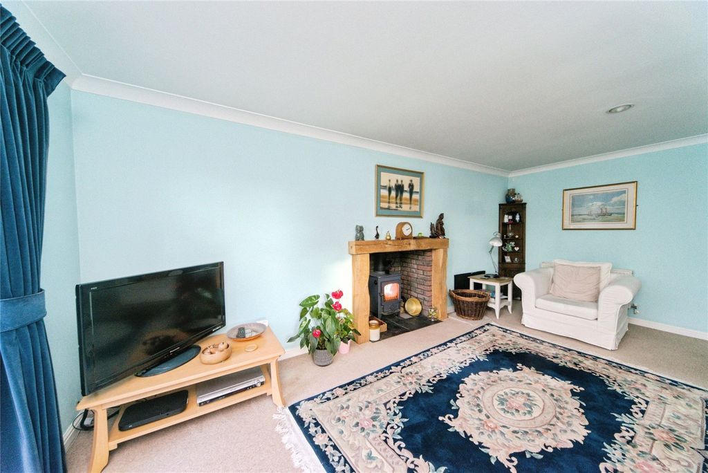 Property photo 3 of 19 Picture No. 32