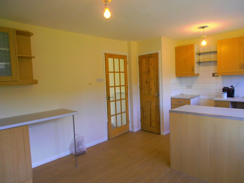 Property photo 2 of 4 Kitchen