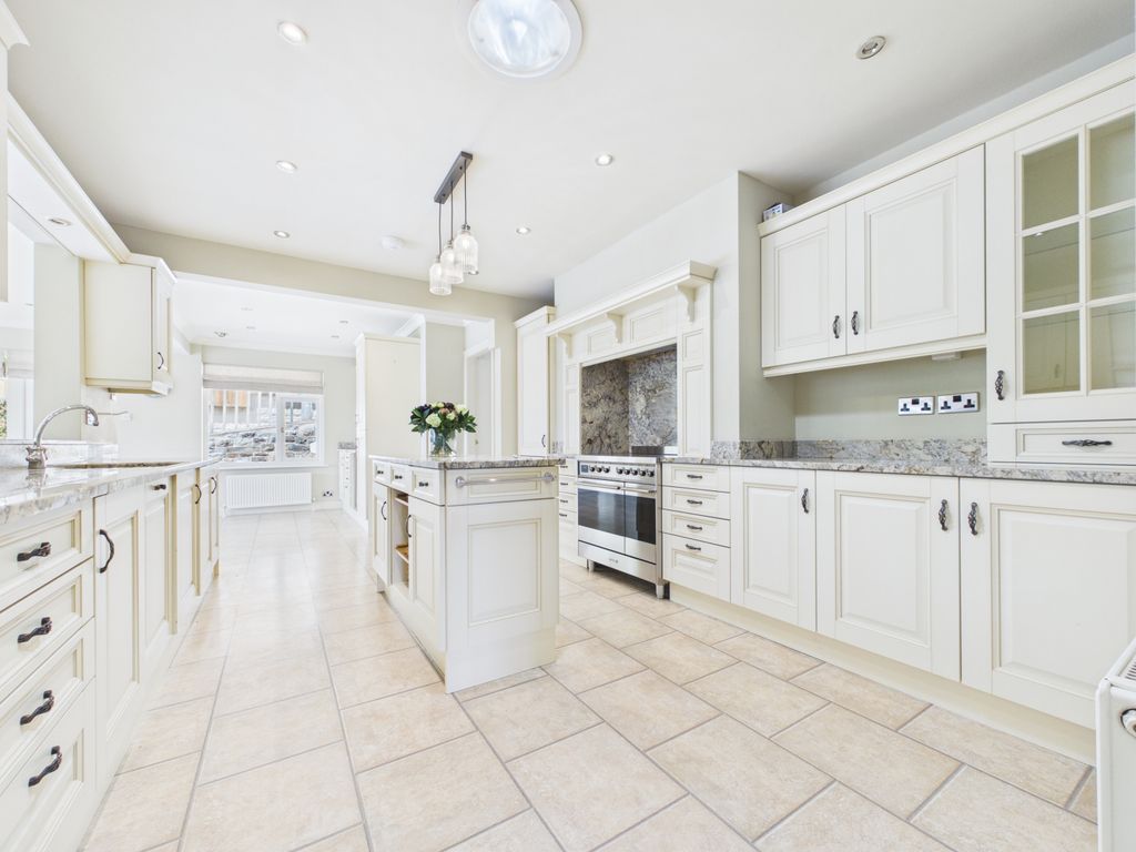 Property photo 3 of 39 3- Rob Hammond Ewemove Pontefract