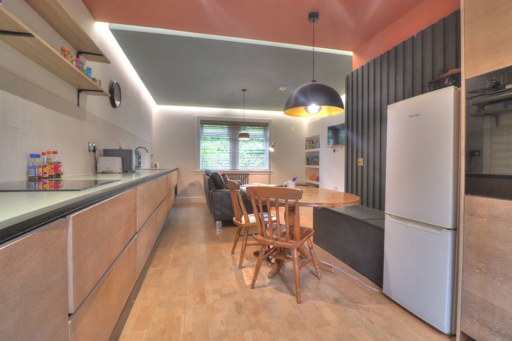 Property photo 2 of 15 Img_7049_50_51