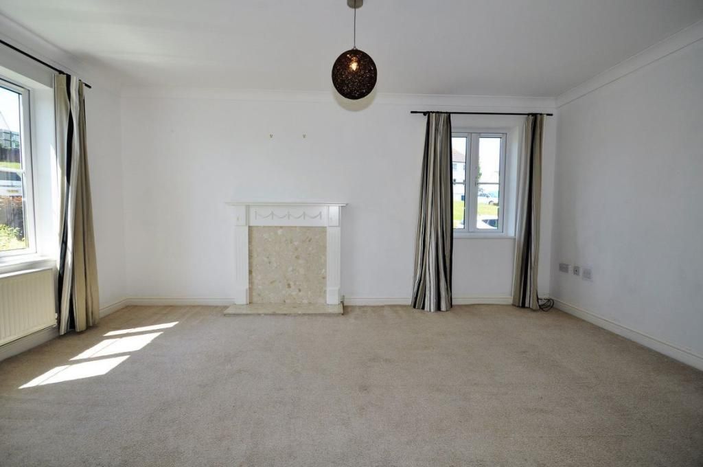 Property photo 3 of 8