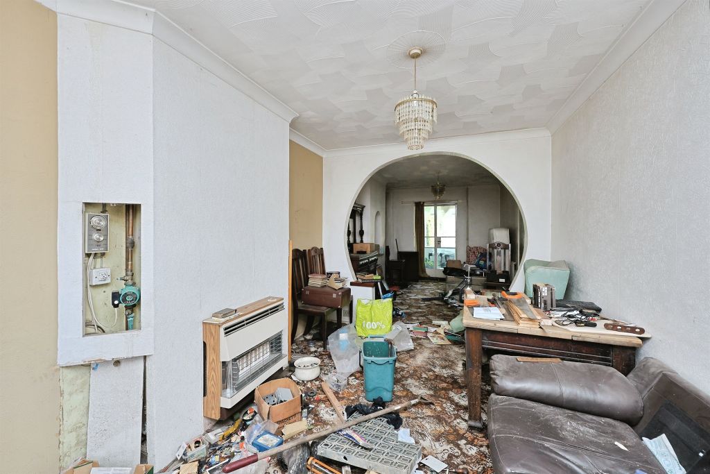 Property photo 3 of 17