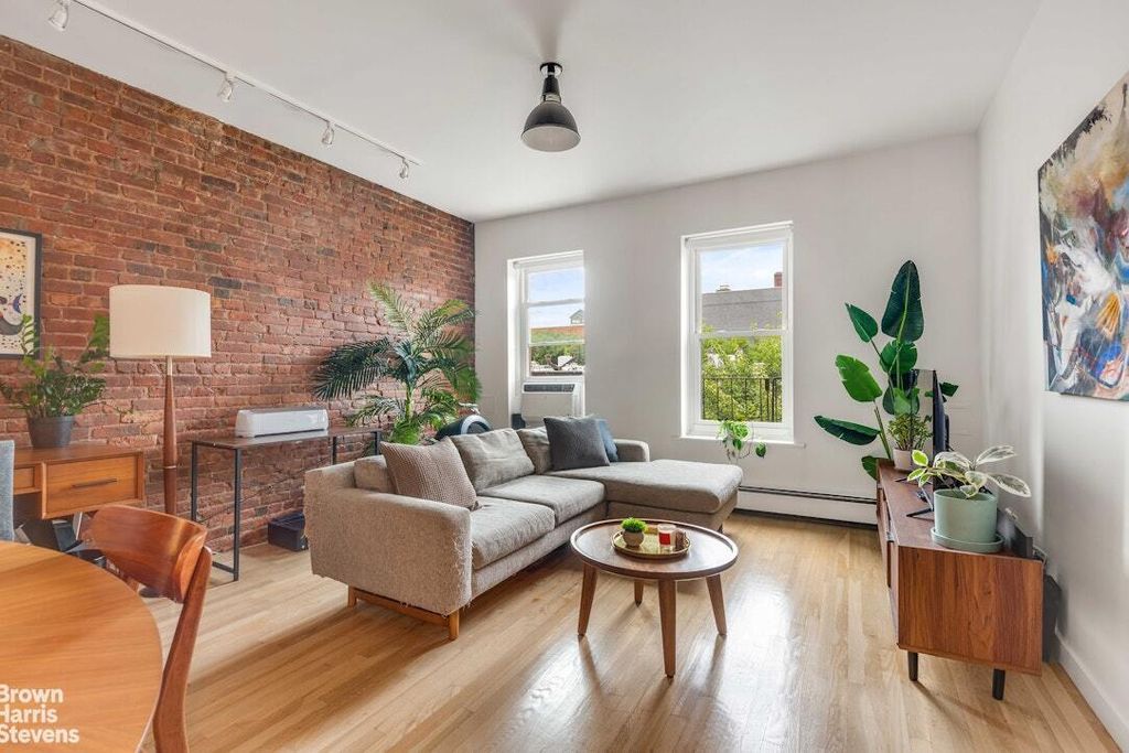 Property photo 2 of 12 <Alttext/>