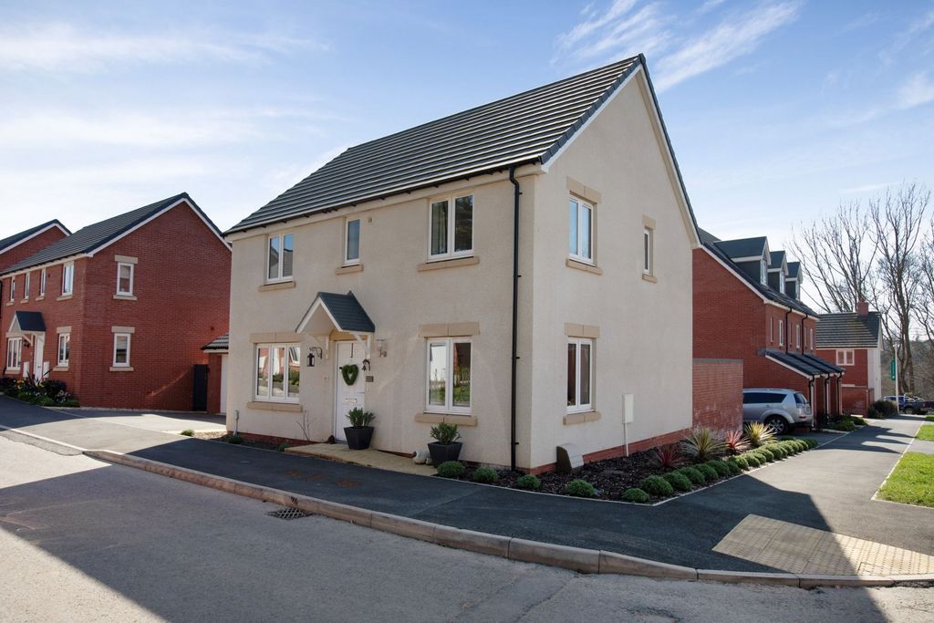 Property photo 1 of 11 Photo 1