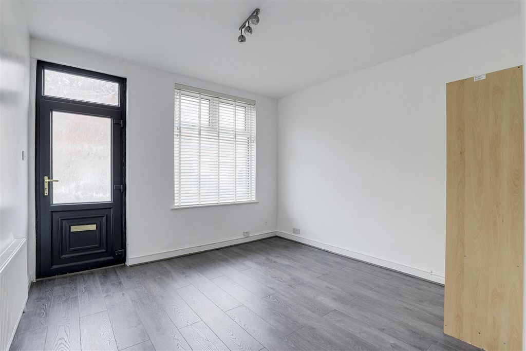 Property photo 2 of 13 01.Jpg