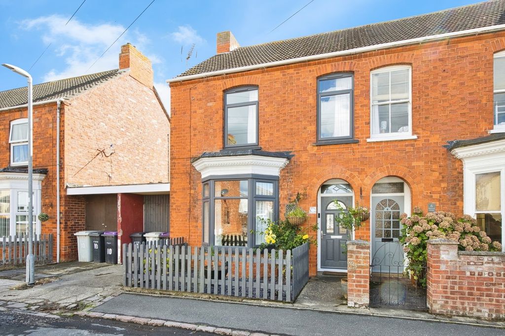 Property photo 1 of 24