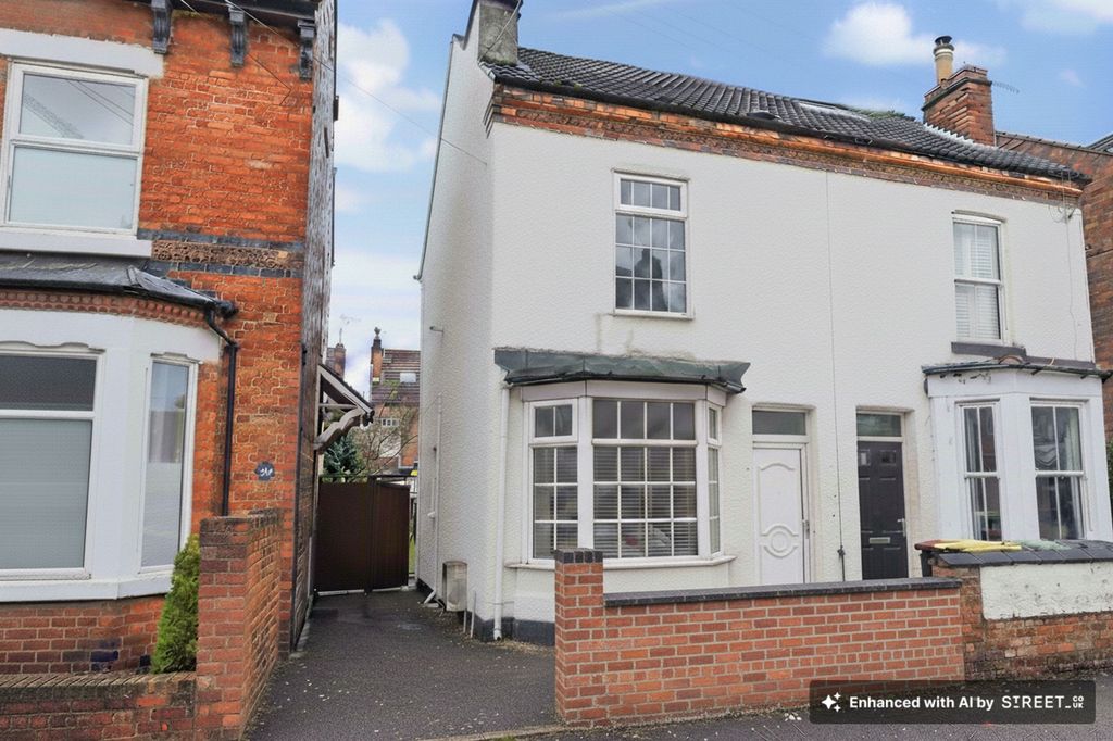 Property photo 1 of 10 Front