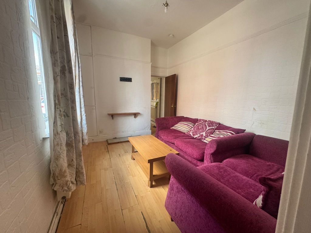 Property photo 2 of 5