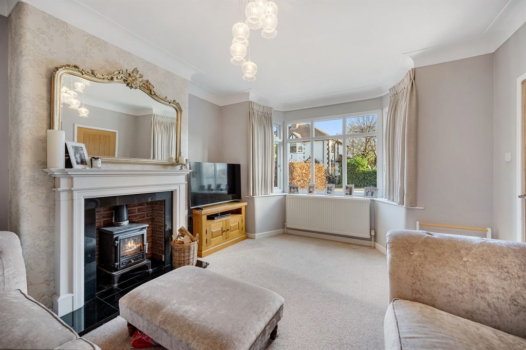 Property photo 3 of 22 Living Room