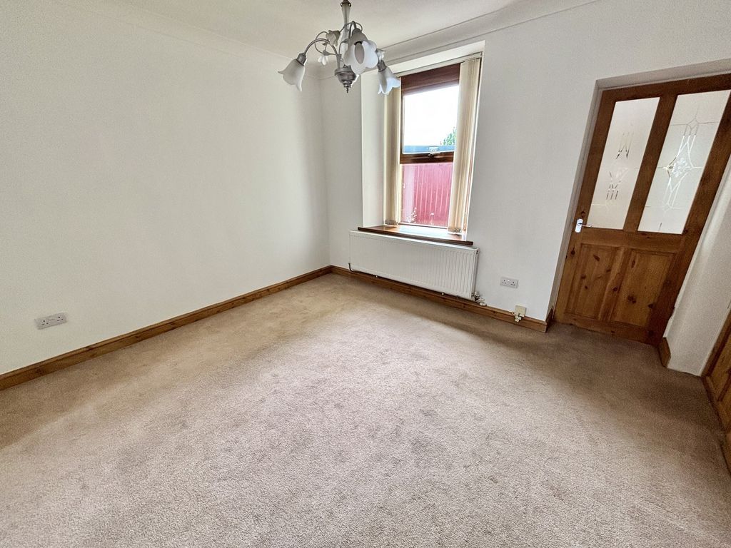 Property photo 3 of 28 Dining Room