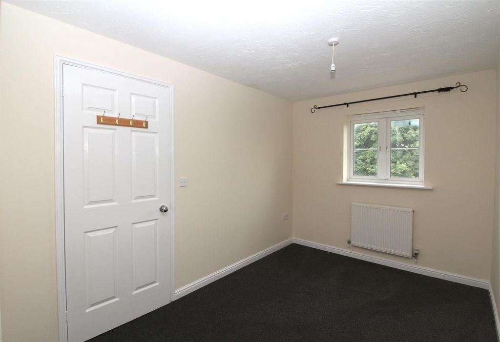 Property photo 2 of 7 Bedroom 2