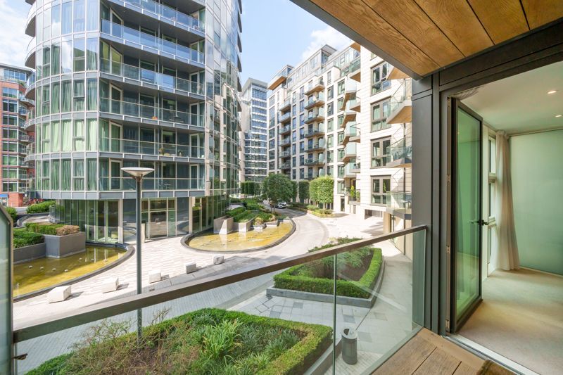 Property photo 1 of 14 Balcony