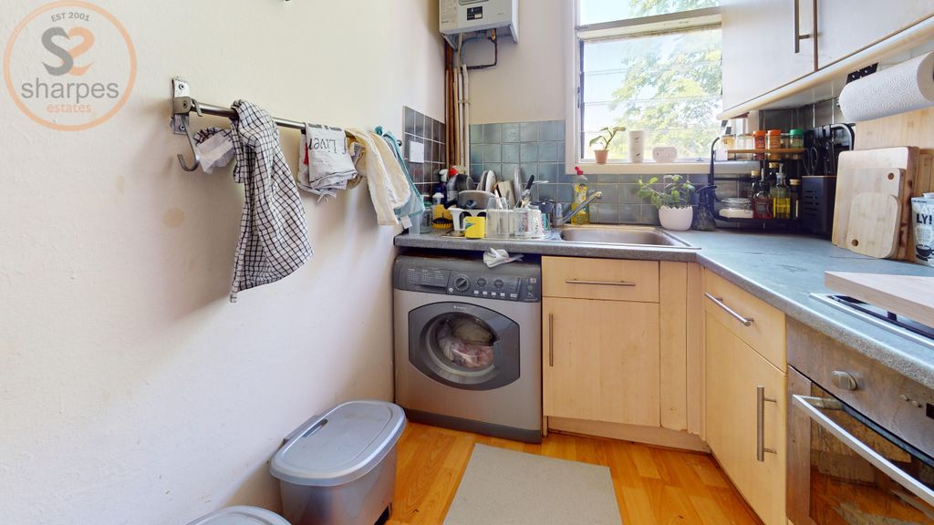 Property photo 2 of 7 59B-Robinson-Road-Kitchen