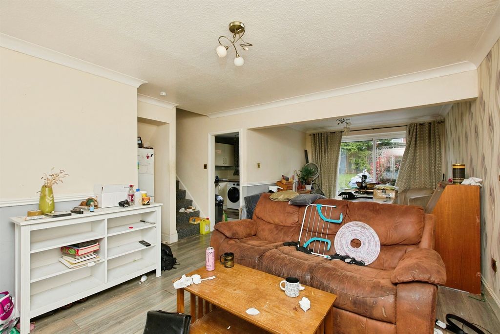 Property photo 2 of 20
