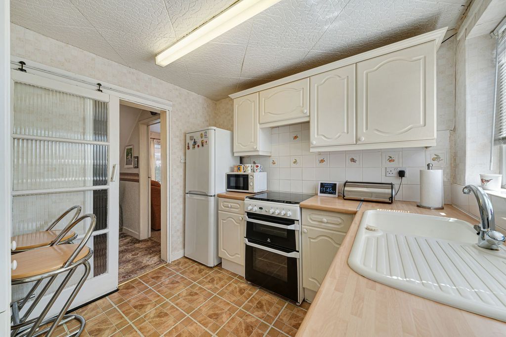 Property photo 3 of 22