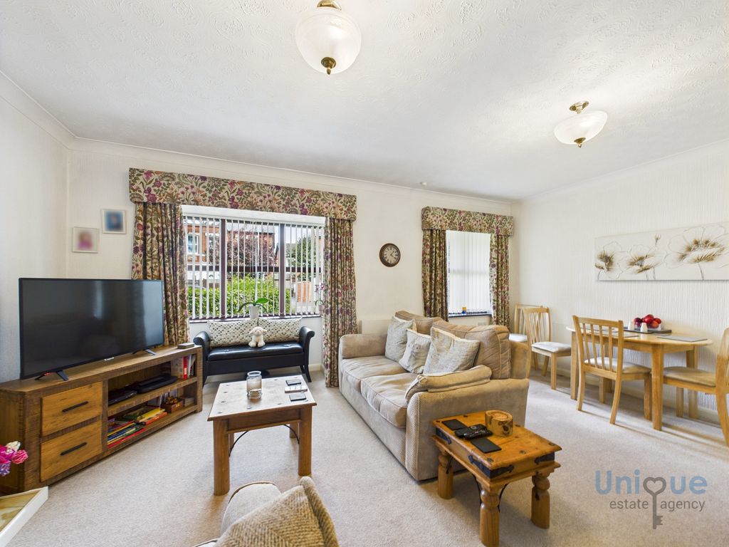 Property photo 2 of 13