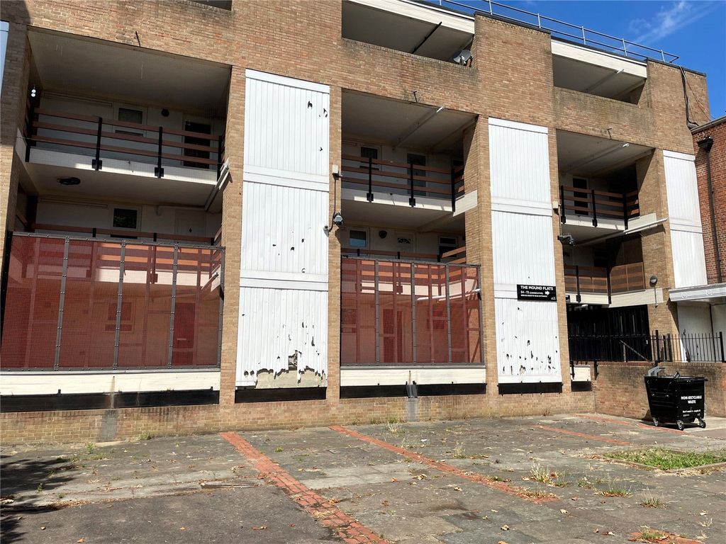 Property photo 3 of 3 Picture No. 04