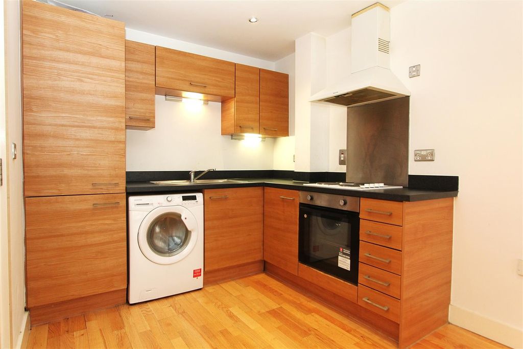 Property photo 3 of 8 Modern Fitted Kitchen With Integrated Appliances...