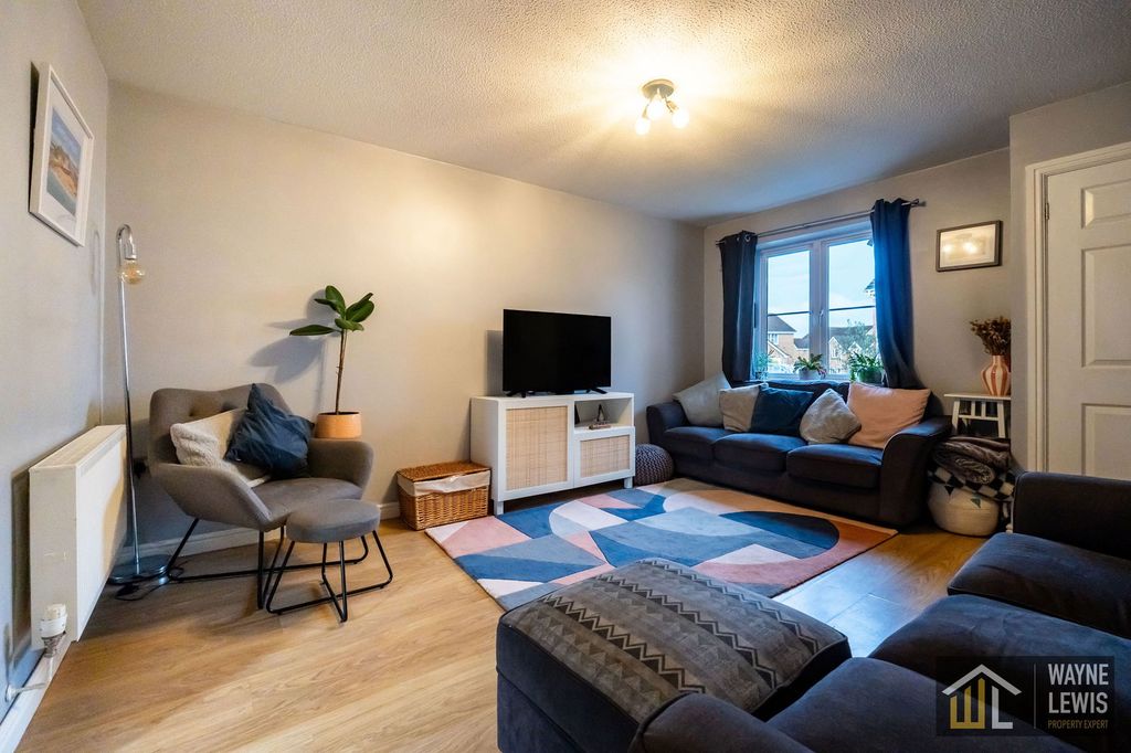 Property photo 2 of 29