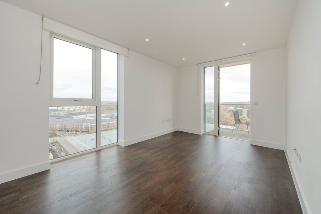 Property photo 3 of 12 Picture No. 04