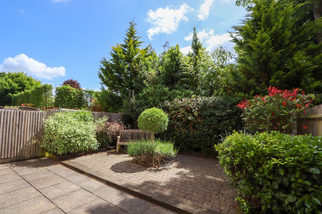 Additional image 15 of 2 bed flat for saleHemnall Street, Epping CM16