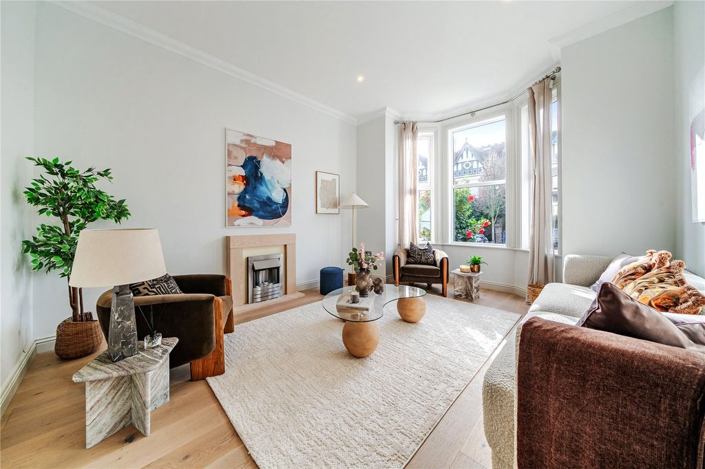 Property photo 2 of 16 Picture No. 02