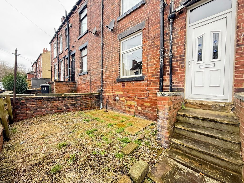 Property photo 2 of 8 Picture No. 14