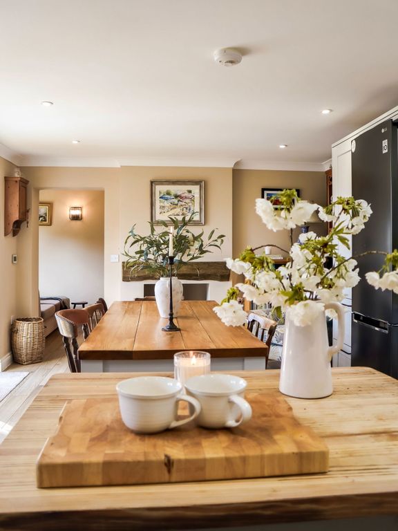 Property photo 2 of 42