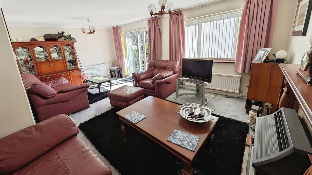 Property photo 2 of 24 Pbox-Img.Jpg