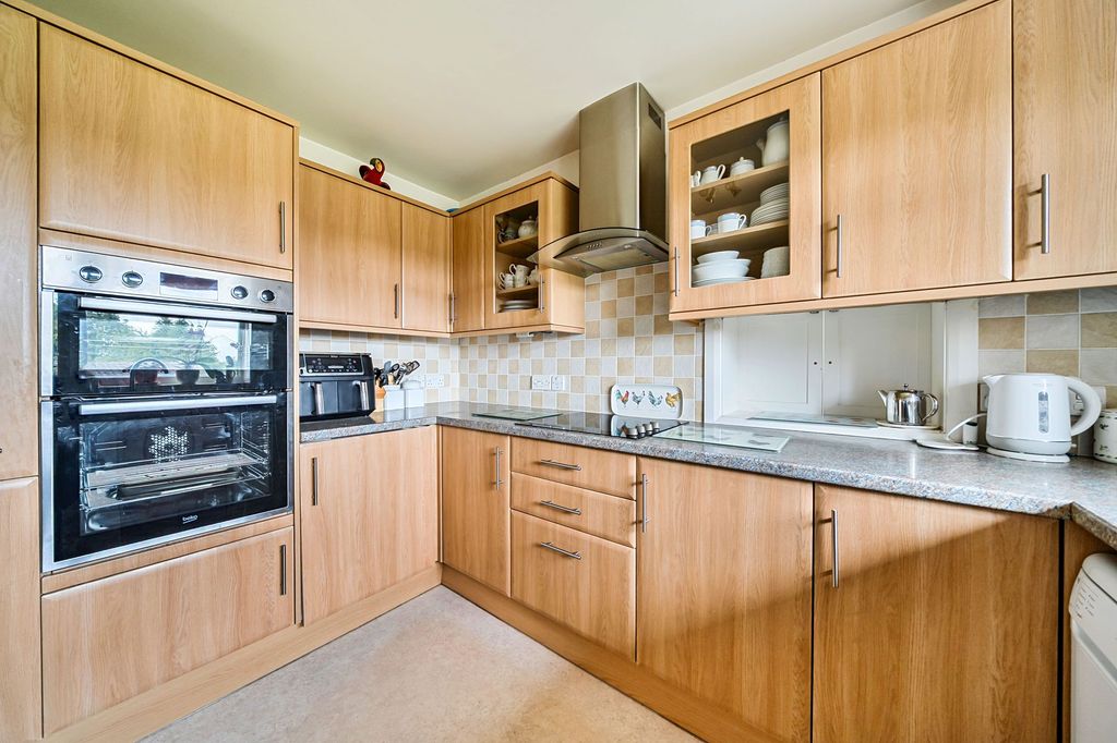 Property photo 2 of 19