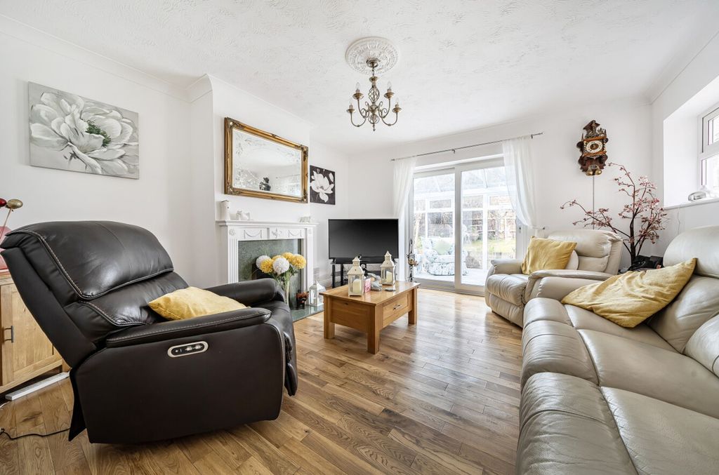 Property photo 3 of 20