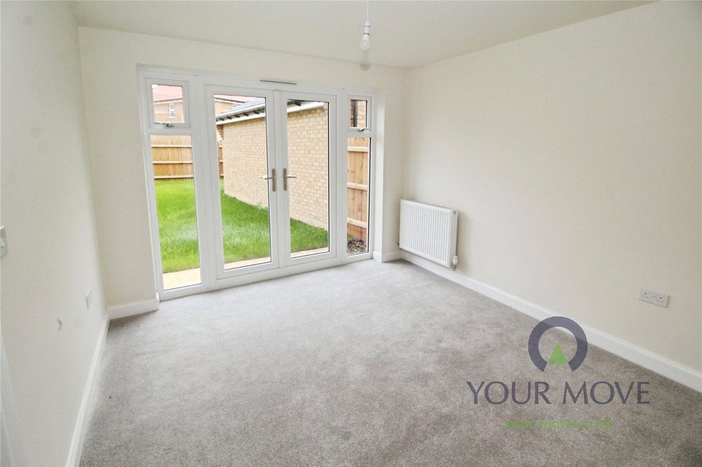 Property photo 3 of 19 Dining Room