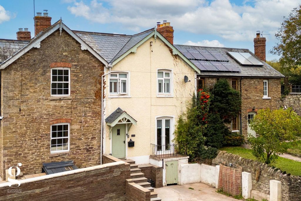 Property photo 1 of 20